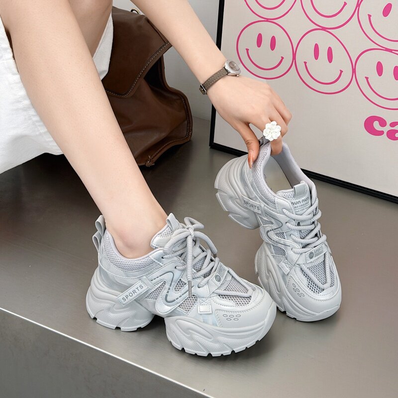 2026新款休闲风厚底老爹鞋女透气网面运动鞋百搭增高显脚小轻便