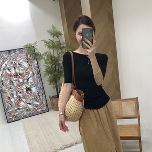 法式漏肩一字领天丝针织衫短袖女春季薄款黑色修身显瘦五分袖上衣