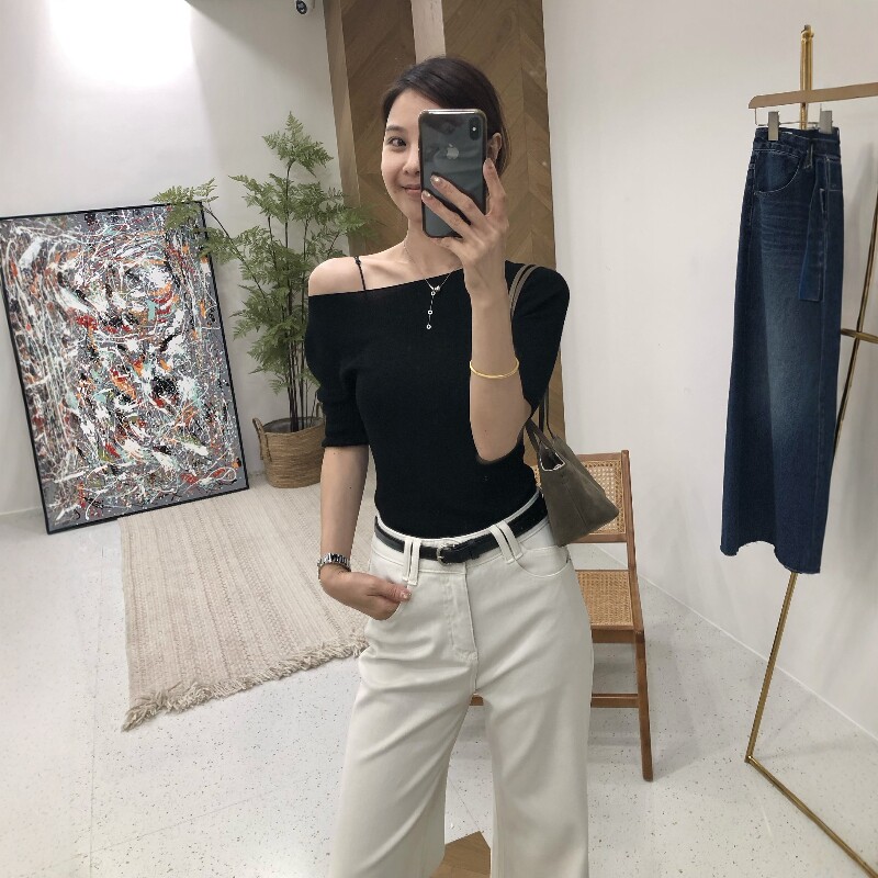 法式漏肩一字领天丝针织衫短袖女春季薄款黑色修身显瘦五分袖上衣
