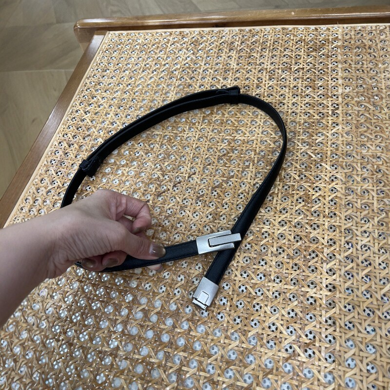 真皮女士细腰带头层牛皮对扣女生小皮带装饰裙子收腰简约百搭通勤