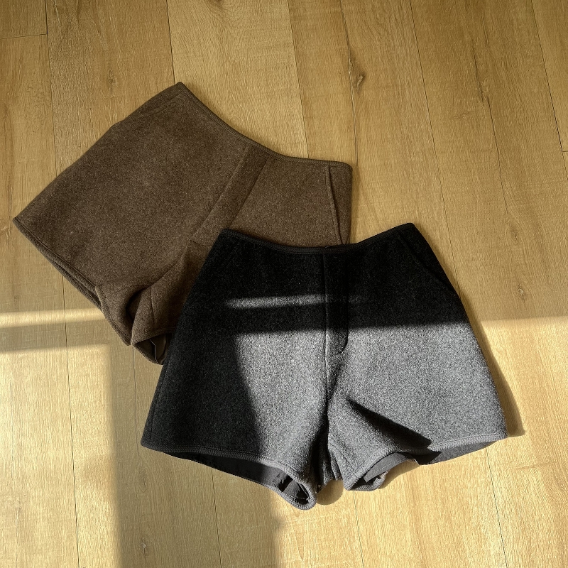 2025年美拉德毛呢羊毛短裤女秋冬季欧货外穿羊绒高腰休闲阔腿靴裤
