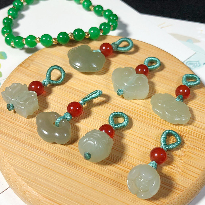 天然和田玉小雕件如意锁莲蓬醒狮吊坠 手串项链耳坠diy配件小提溜