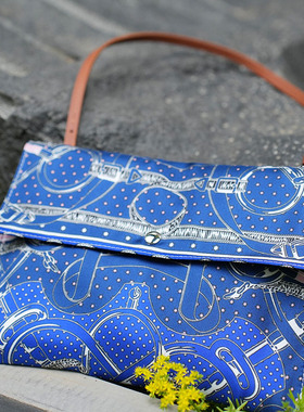 蓝调 丝绸印花休闲手提包斜跨通勤信封包真丝腋下包袋子