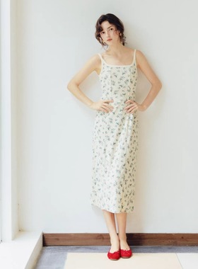 Te by frigid.Org 26早春系列 碎花毛巾绒感 方领鱼骨背心连衣裙