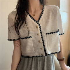 Real price small fragrance color contrast short V-neck single breasted Knitted Top