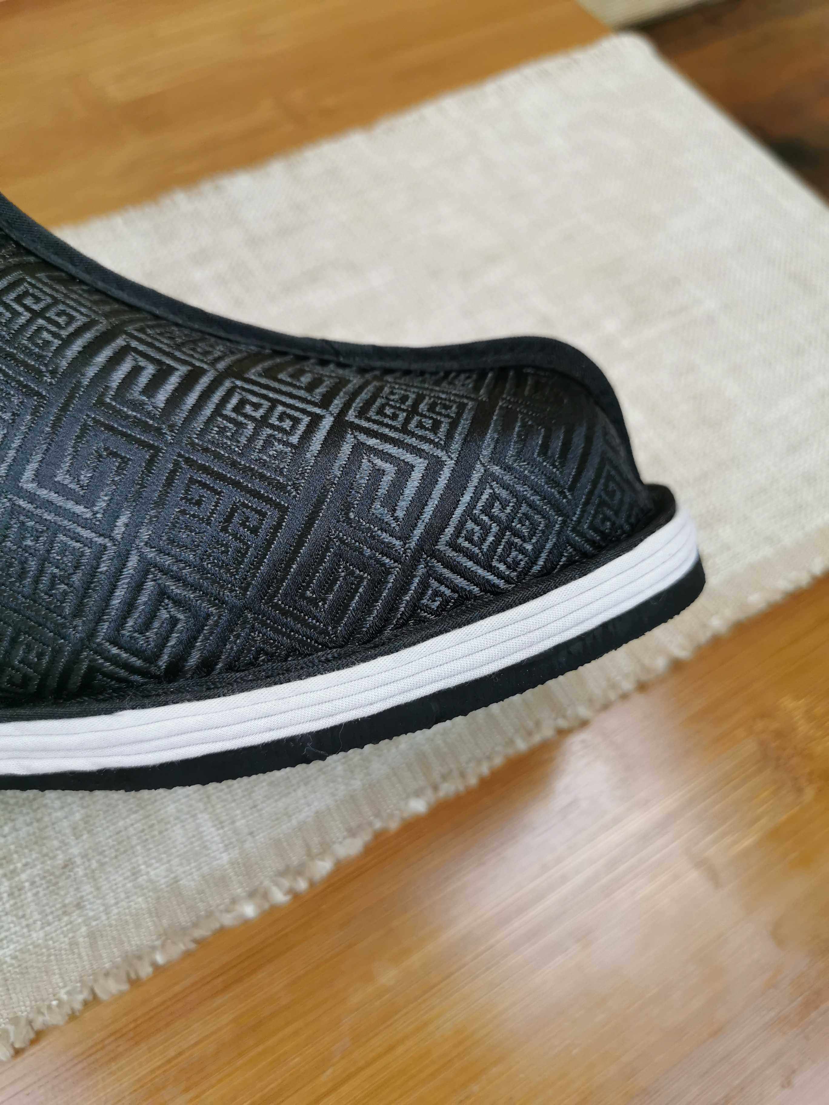 萱墨阁原创 墨纹 日常定制千层底汉靴提花贡缎戏曲婚鞋pc云袜现货