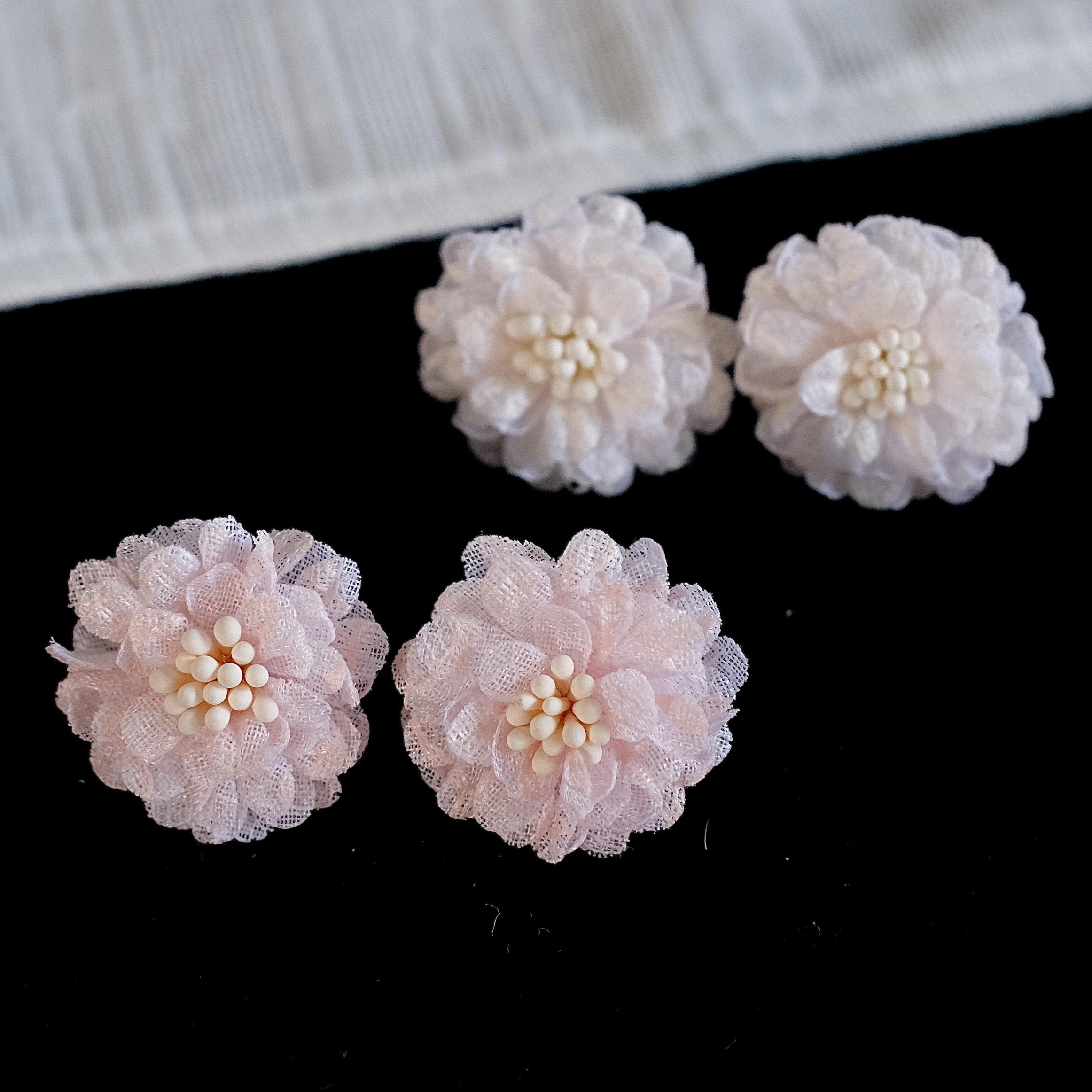 仙气清新粉白布艺花朵耳环耳夹女