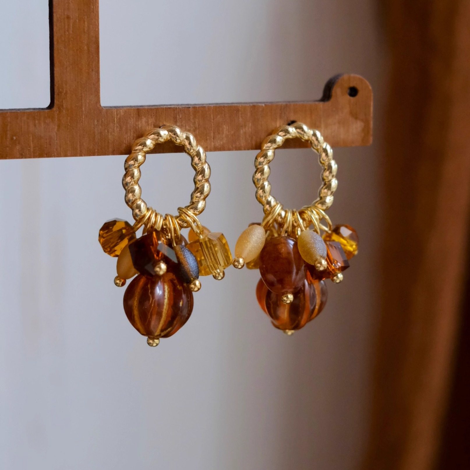 《秋收果实》原创秋冬美拉德咖色琉璃水晶串珠复古耳环耳钉耳饰女