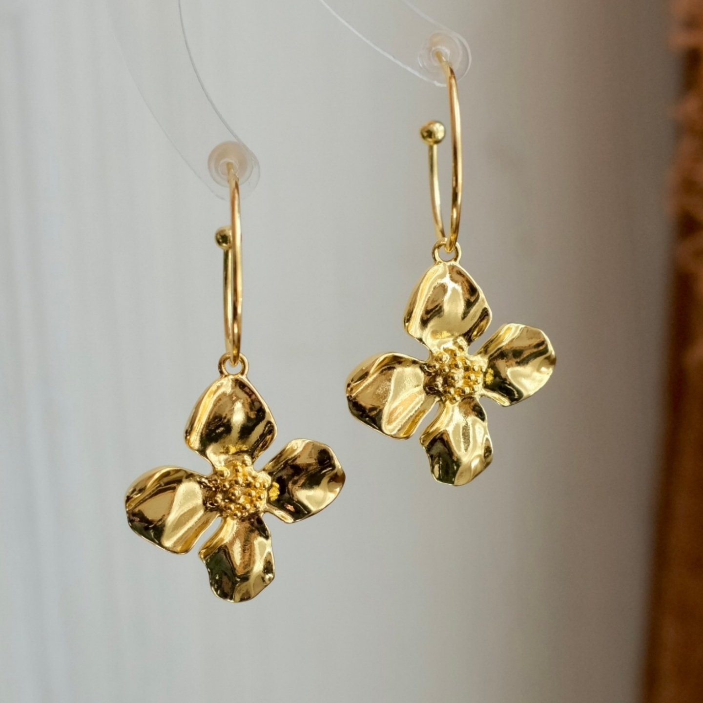 《金蕉叶》复古优雅小众高级感金色花朵大圆圈耳环耳夹耳饰无耳洞