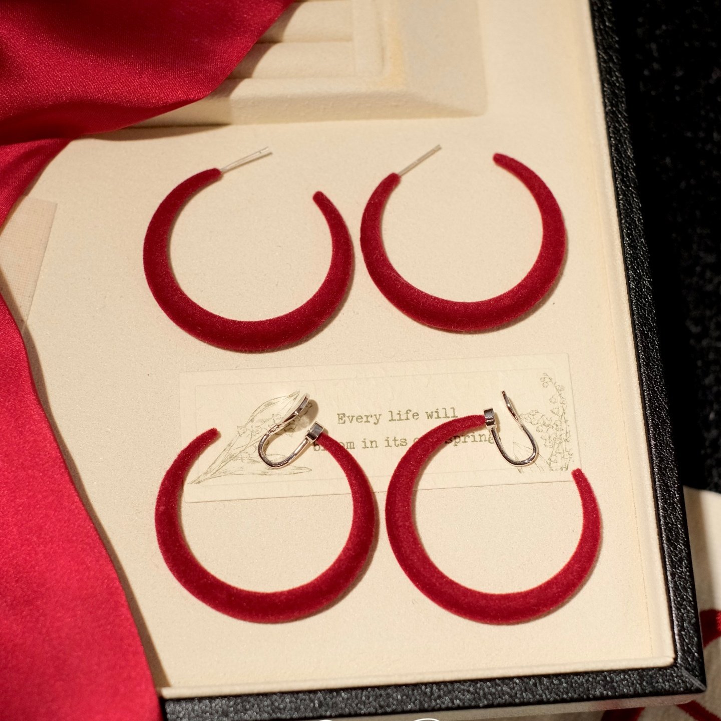 《红丝绒》复古港风秋冬安可拉酒红丝绒耳圈显白耳环耳夹耳饰新年