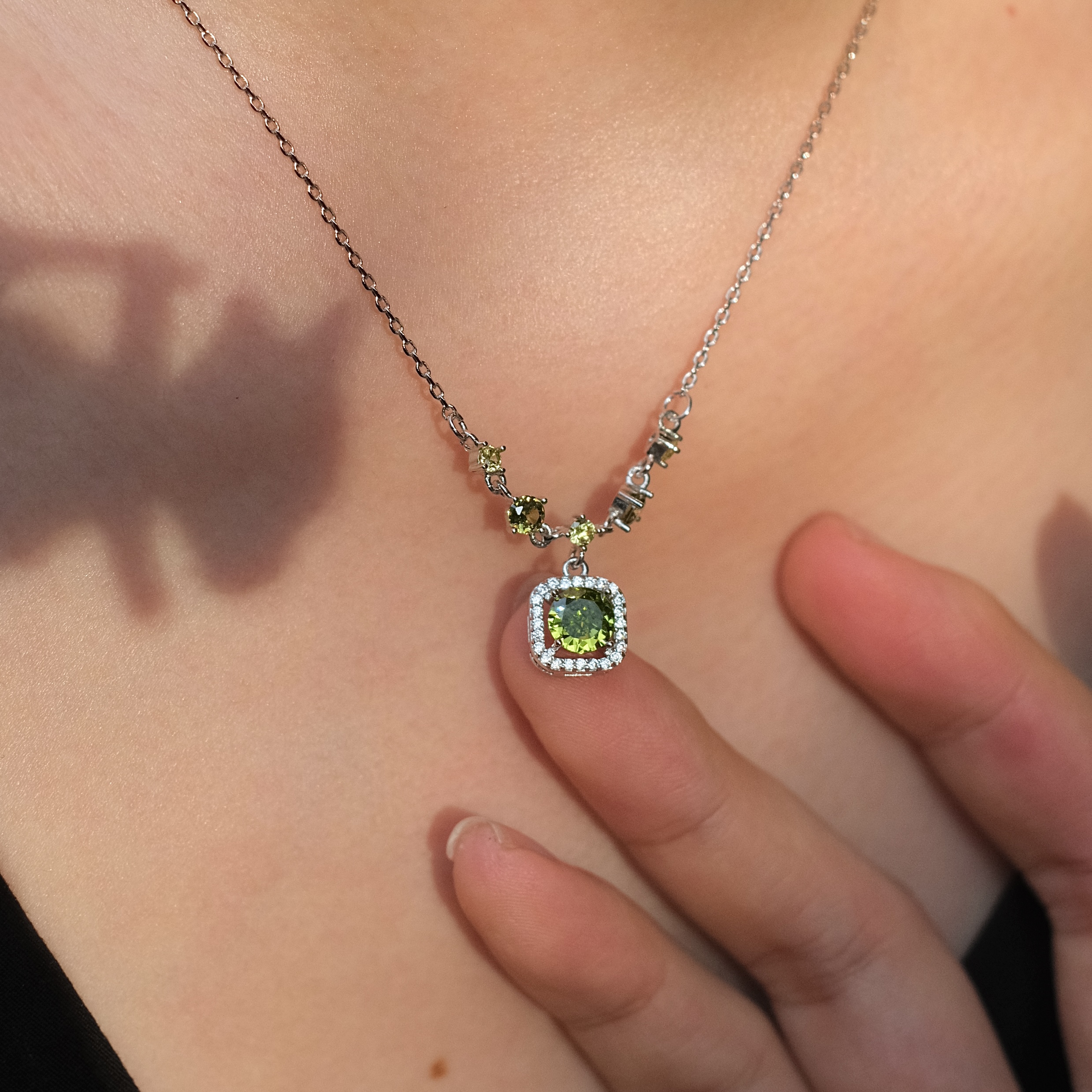 复古法式橄榄绿锆石银色手链项链