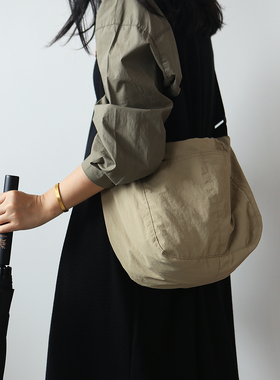 布谷森林女士新款尼龙布包斜挎包运动布包简约大容量休闲单肩B509