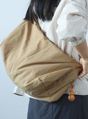 布谷森林新款大容量慵懒风尼龙布包休闲百搭斜挎包女轻便运动B628