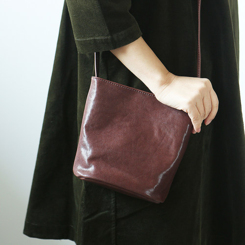 植鞣复古百搭单肩斜挎包