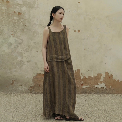 前后两穿亚麻条纹侘寂风吊带裙