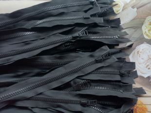 批发8号单头72cm黑色粗牙外贸树脂牙拉链外套大衣羽绒服棉服高档