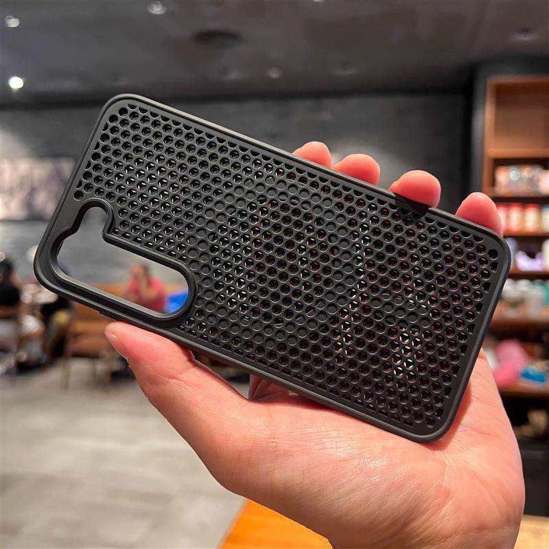 黑武士网状洞洞蜂窝镂空散热游戏烫磁吸充电适用三星S25Ultra手机壳s23FE保护套s24+全包防摔s22加厚透气