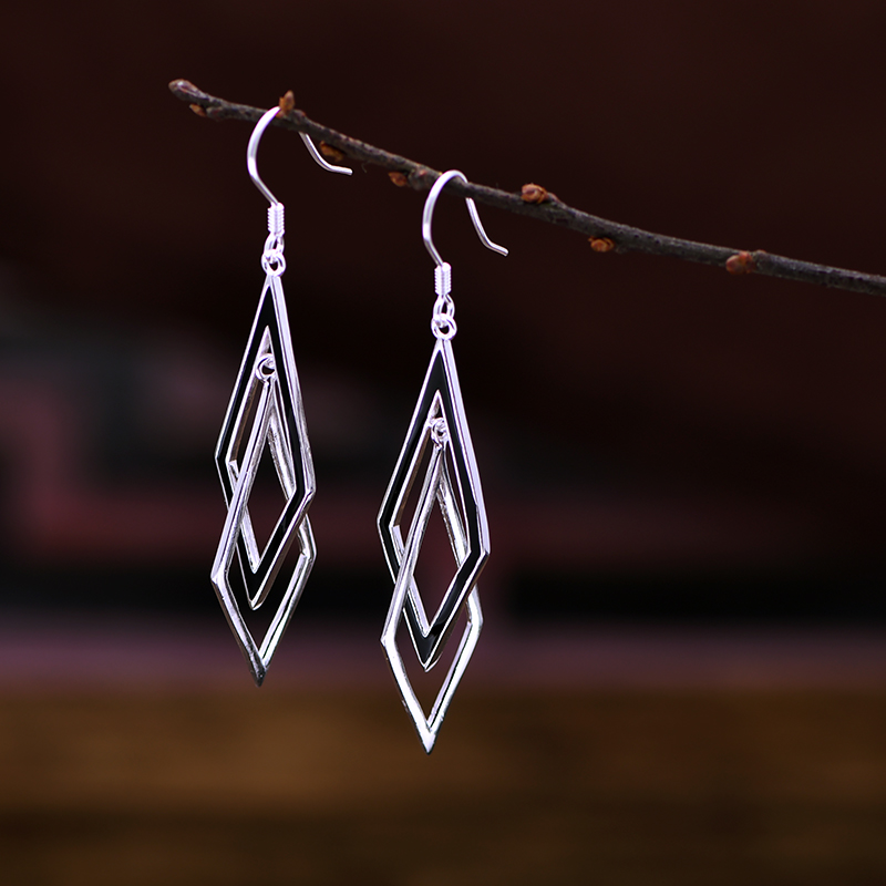 不过敏简约时尚足银女耳饰潮菱形