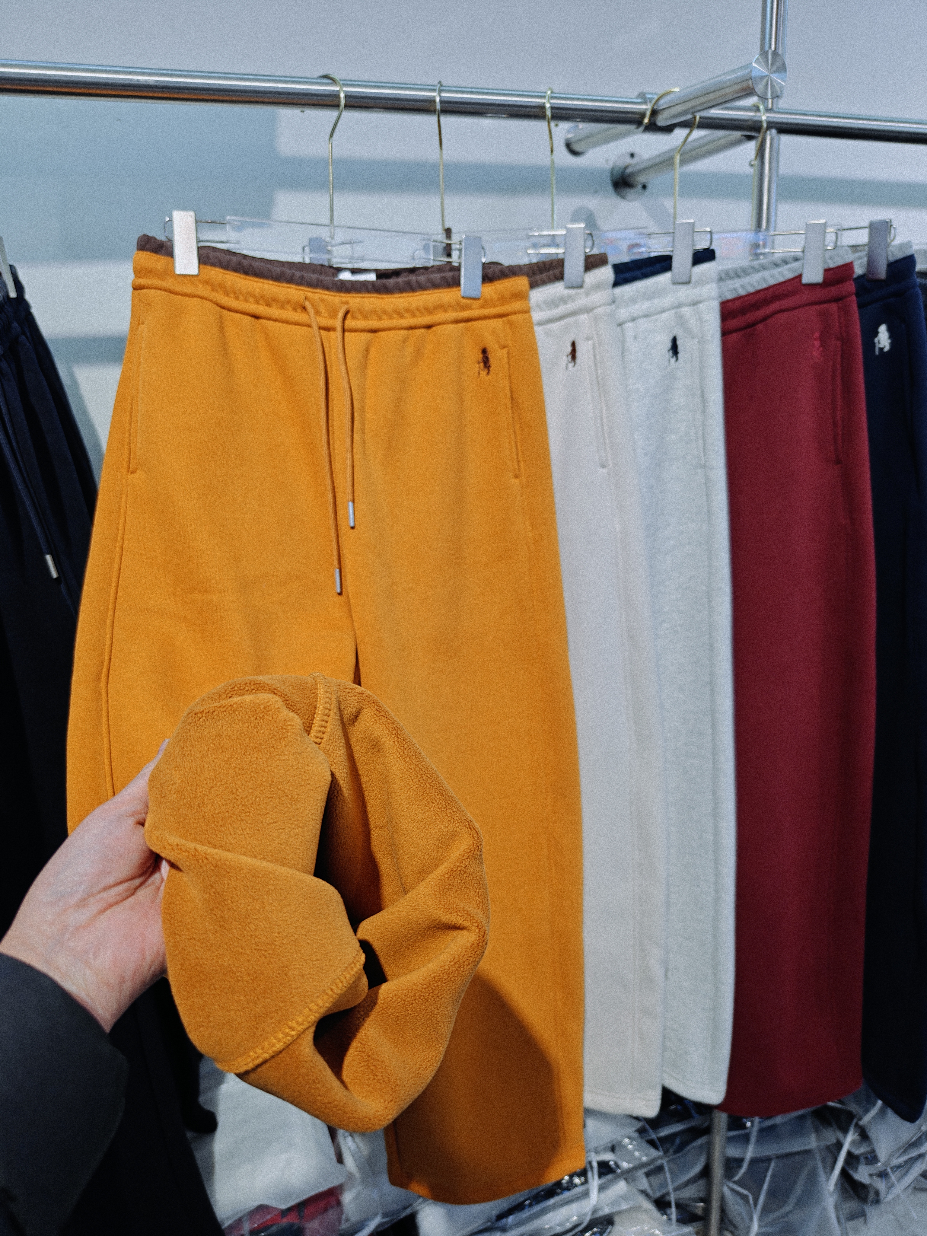 2025冬新款女韩系加绒加厚直筒裤适百搭棉面休闲卫裤一条过冬9080