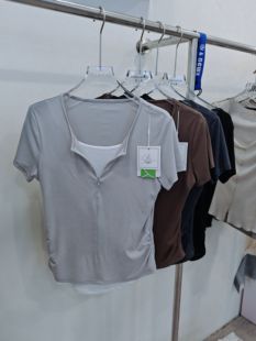 衫 10分V女士夏款 假兩件套十字螺紋短袖 T恤設(shè)計感褶皺短袖 小眾889