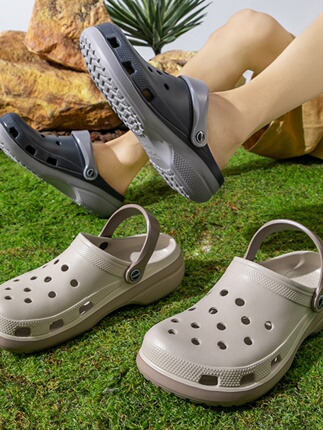Ggglu Croc Shoes Men's Outerwear High Quality Casual Breathable Outdoor soft sole Beach Shoes Baotou Slippers Sandals