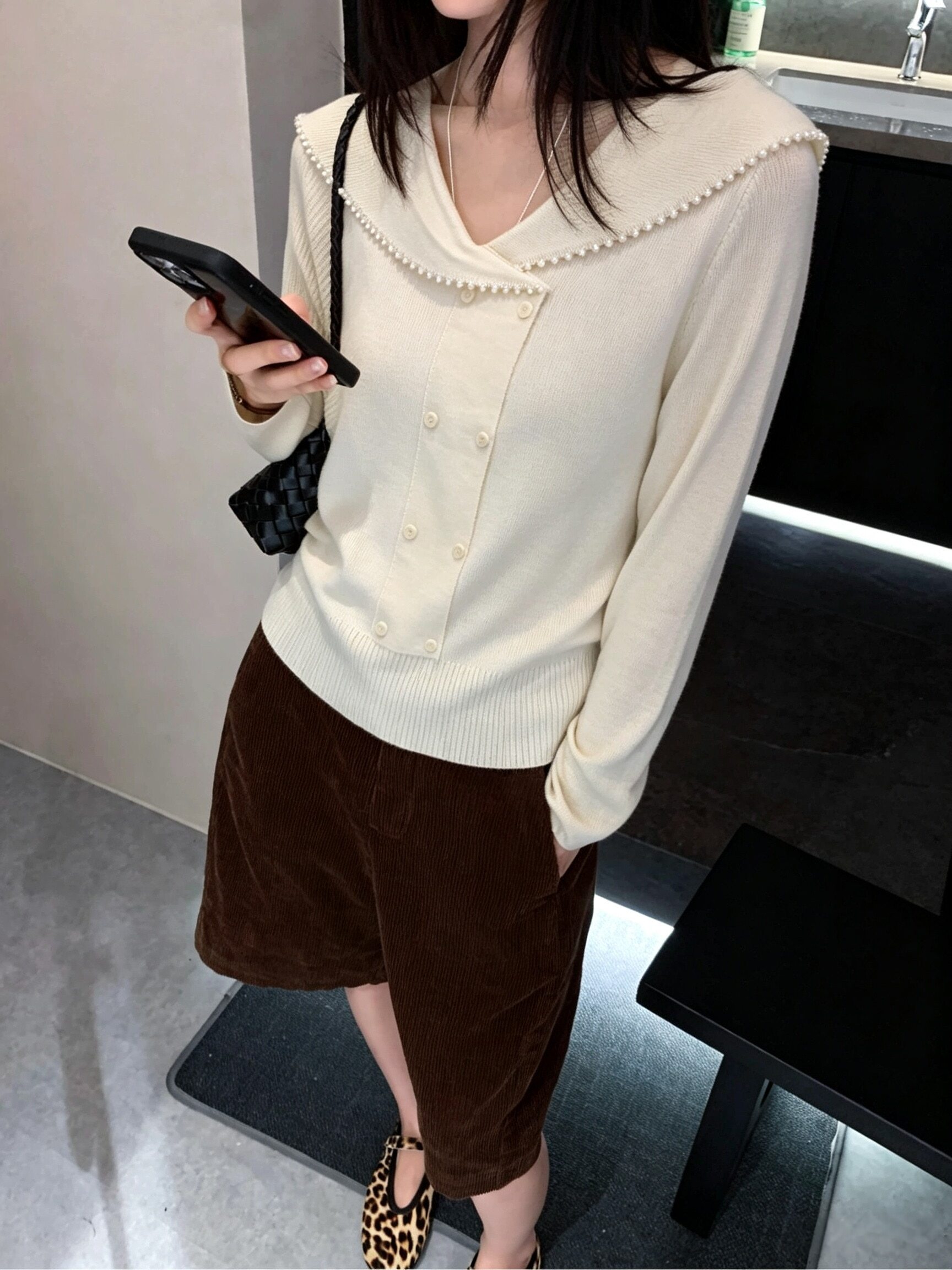 2026早秋新款韩版30羊毛剪刀翻领两粒扣长袖套针织衫女毛衣上衣