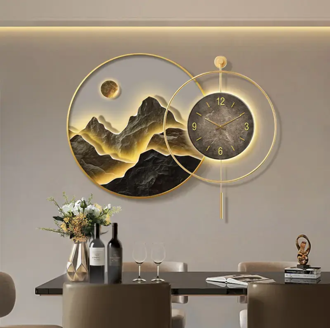 现代轻奢餐厅钟表画客厅挂钟画LED背光山水画时钟金边圆形钟表