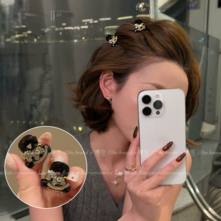 轻奢水钻小马新年迷你抓夹女高级感2026新款刘海前额碎发夹头饰