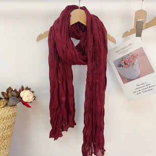 格子围巾女酒红色薄款棉麻秋冬韩版纯色文艺百搭长款披肩褶皱丝巾