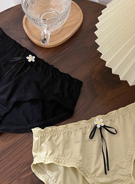 sweet小铺日系小清新可盐可甜黑色精致刺绣小雏菊少女三角内裤女