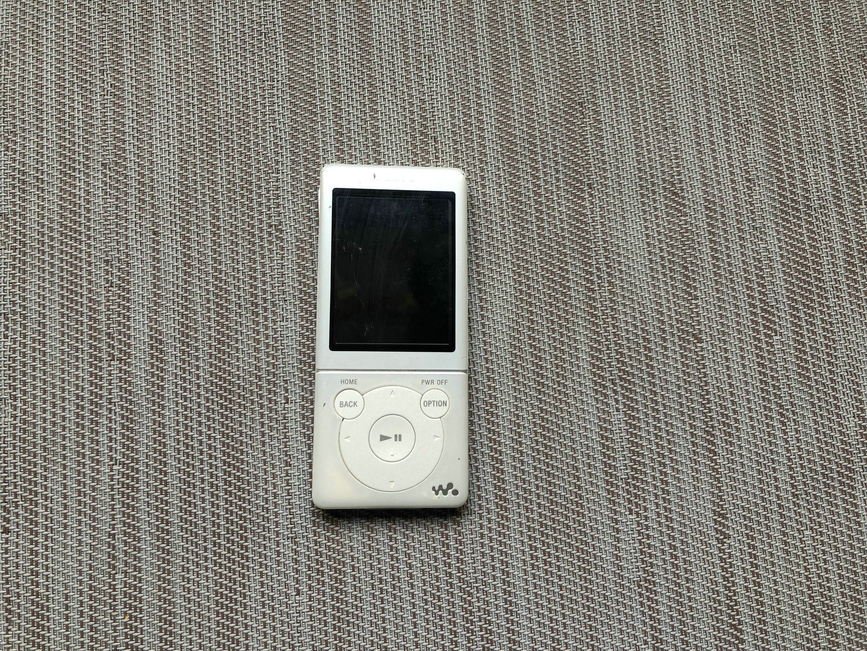 索尼MP3播放器nw-s774 mp4 8G内存 8新 日文机器 蓝牙 功能好