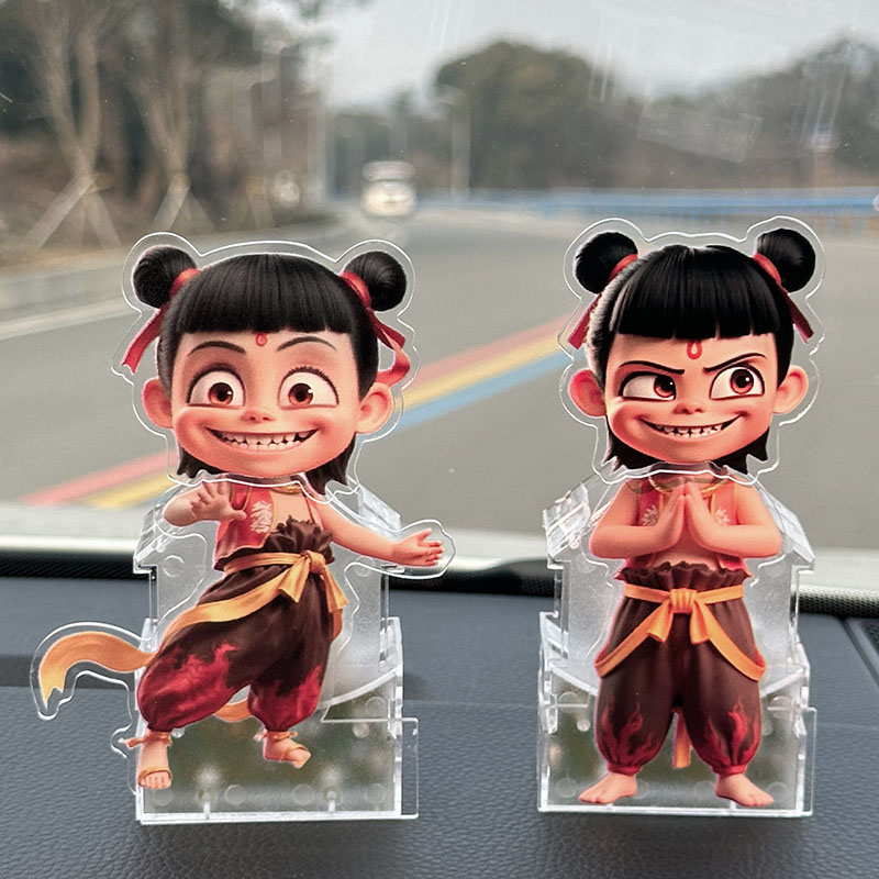 哪吒2魔童闹海车内装饰用品摆件汽车创意太阳能摇头diy照片定制
