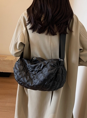 大容量包包女2023新款菱格时尚单肩手提包百搭逛街旅行斜挎饺子包