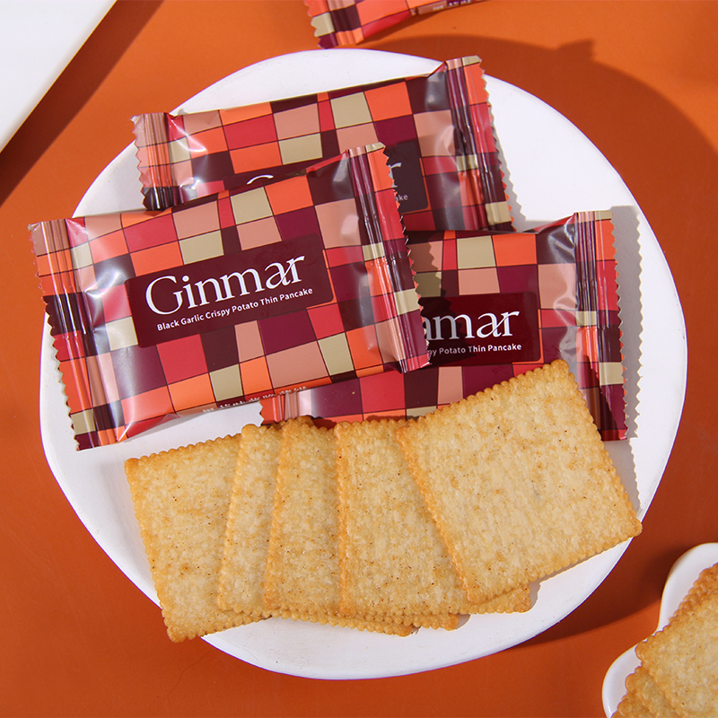 英国Ginmar金玛黑蒜味薯脆薄饼干结婚喜糖喜饼干伴手礼休闲小零食