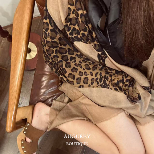 AUGUREY 08/30 金钱豹100%水溶羊毛长款围巾披肩豹纹古早千金时尚