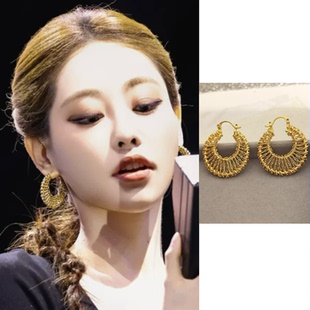 祝绪丹同款耳环月牙镂空编织圈圈耳饰女款度假风耳钉气质高级感