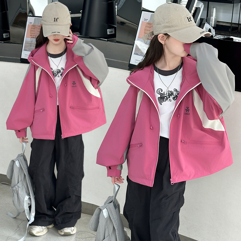 女童外套儿童冲锋衣秋装2025新款酷帅洋气中大童上衣运动连帽外套