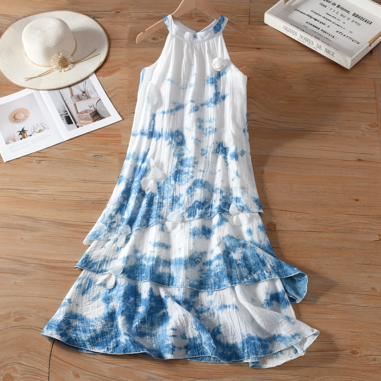 云南手工扎染法式茶歇挂脖连衣裙子新款夏季女装超仙气海边度假