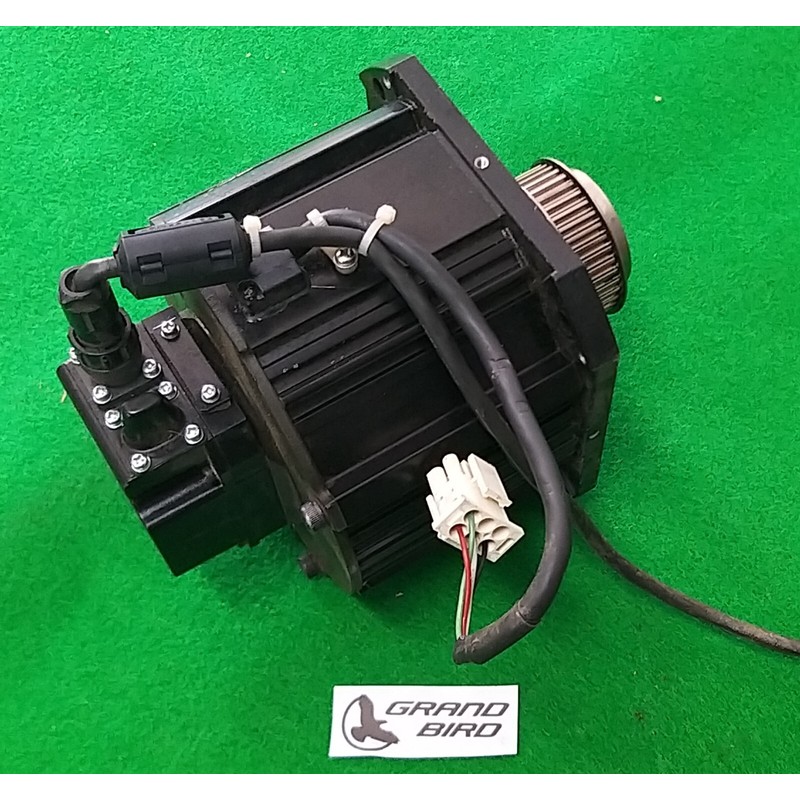 亚斯卡瓦 SGMRS-12A2B-YR21 交流电伺服电机,二手