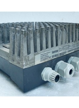 Controlador De Motor LENZE Inversor Serie 8200 Tipo E82MV251