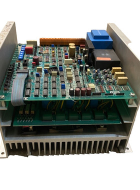 LENZE 4091 Tt 18 N 1200 K?f 18TD 6/7020/0321 Typ 493 E2 Vari