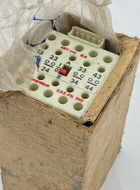 TELEMECANIQUE CA2-FN 240 48 V Relay