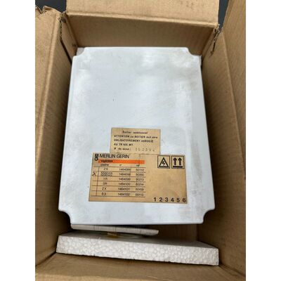 MERLIN GERIN 1464098 50250 Vigilohm 1000VCA 1200VCC Platinum