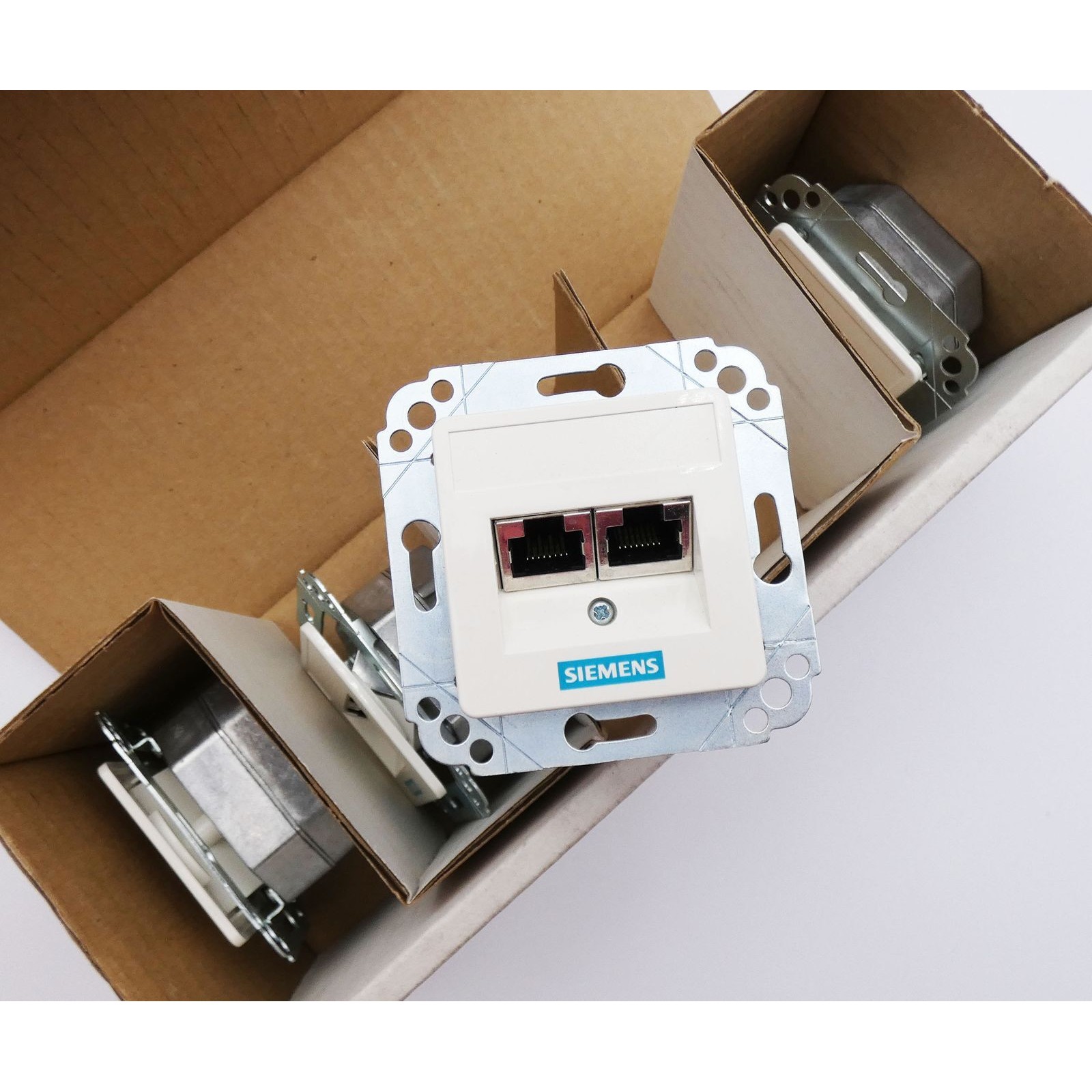 4x Siemens V28103-Z100-D21 ICCS100 2xRJ45 rw Anschlussdose -