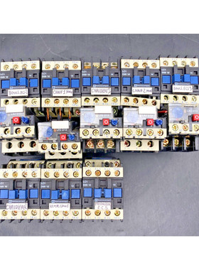 LOT DE TELEMECANIQUE 13 x LC1D0910 CONTACTOR + 5 x LR2D13