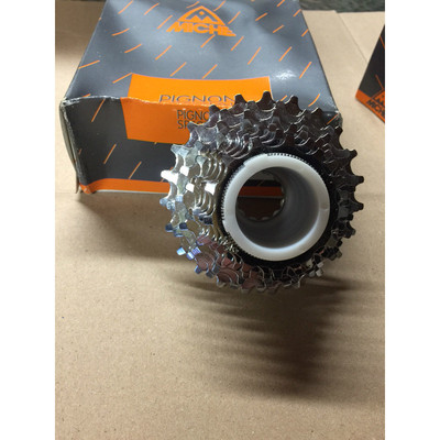 Cassette Miche Pignoni Speciali / Jeu Pignons 8V 12-23