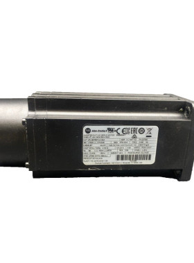 Allen Bradley VPL-B0753F-CJ12AA Serie A 3 Phase 5000 RPM AC