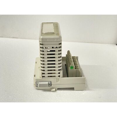 ABB DO820 继电器 24-250 伏 3BSE008514R1 PR:D 带底座 3BSE0132