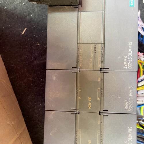 S7-200 SMART CPU SR20 EM AE04 EM AM03 PLC工控模块议价维修