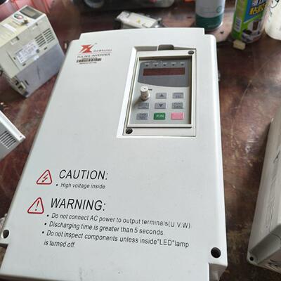 DZB200P015.0L4A 富凌变频器 380V 工业工控配件议价维修